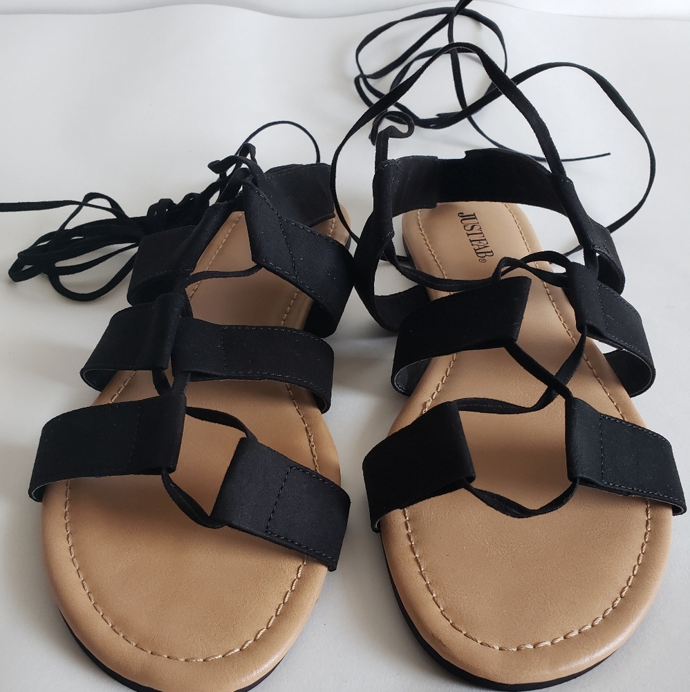 JustFab Ramilyn Flat Strappy Tie up Sandal Size8 NWOT